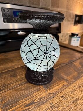 Bath and Body Works Spider Web Snow Globe - 3 Wick